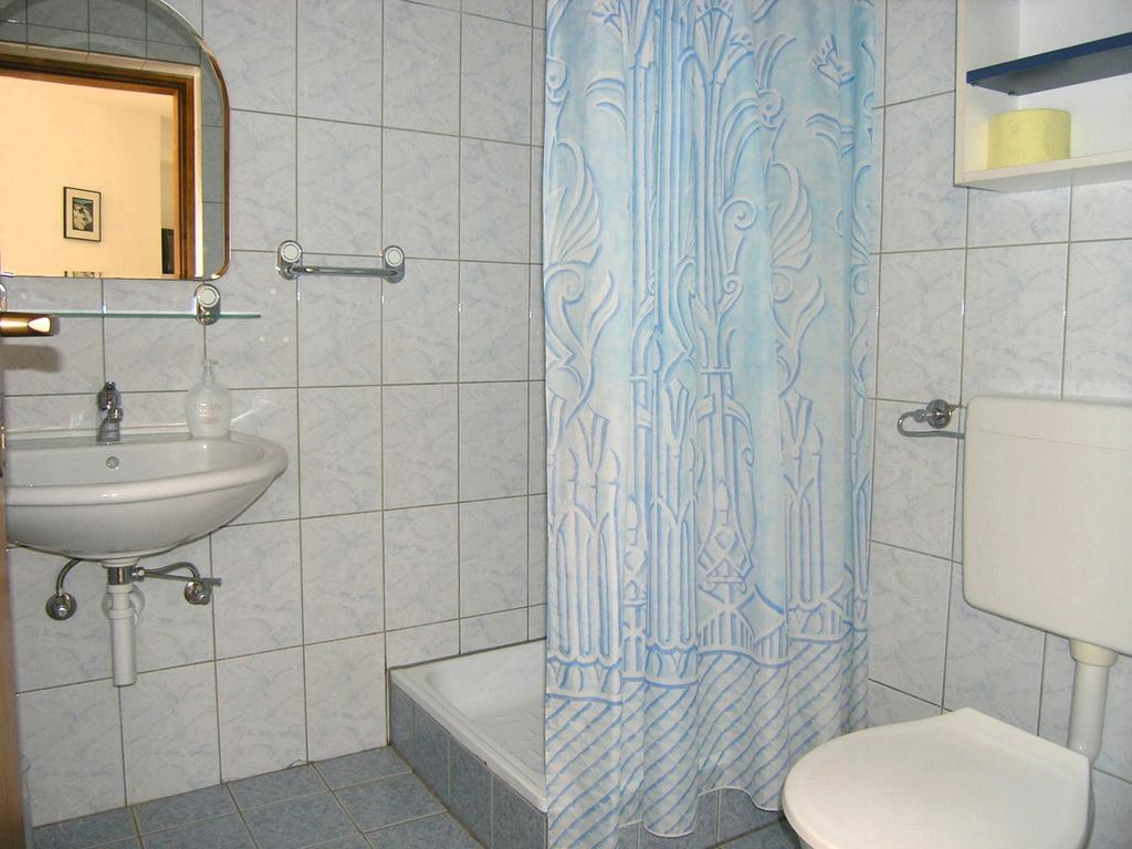 Apartmani Dolencic Krk Town Eksteriør bilde